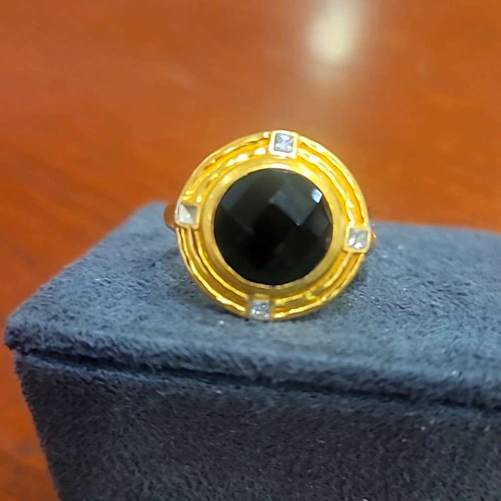 Julie :Voss ring
